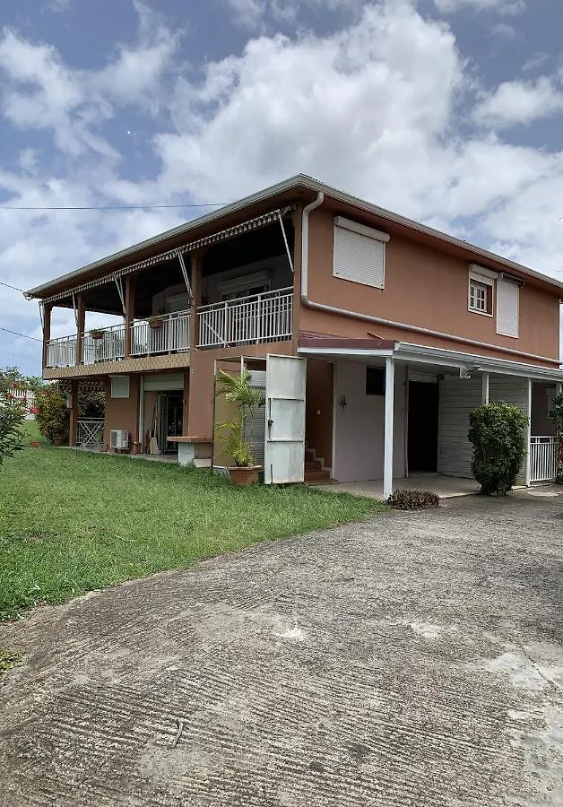 Studio Griyav- Dans Villa Les Polycias Sainte-Luce 0*,